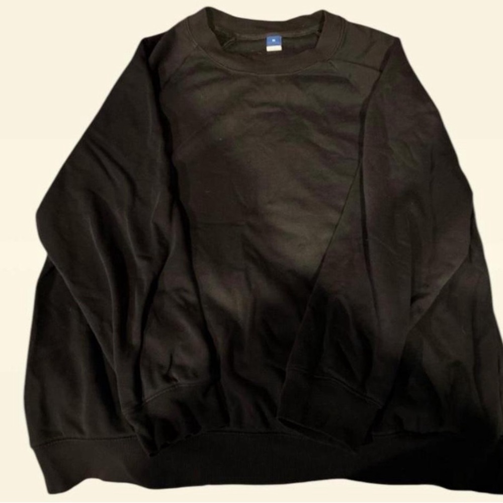 Black Old Navy Crewneck